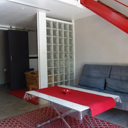 D'acanthe Bed & Breakfast 3*