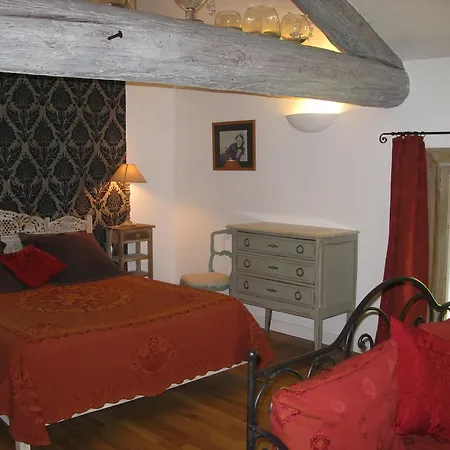 D'acanthe 3* Montfaucon (Gard)
